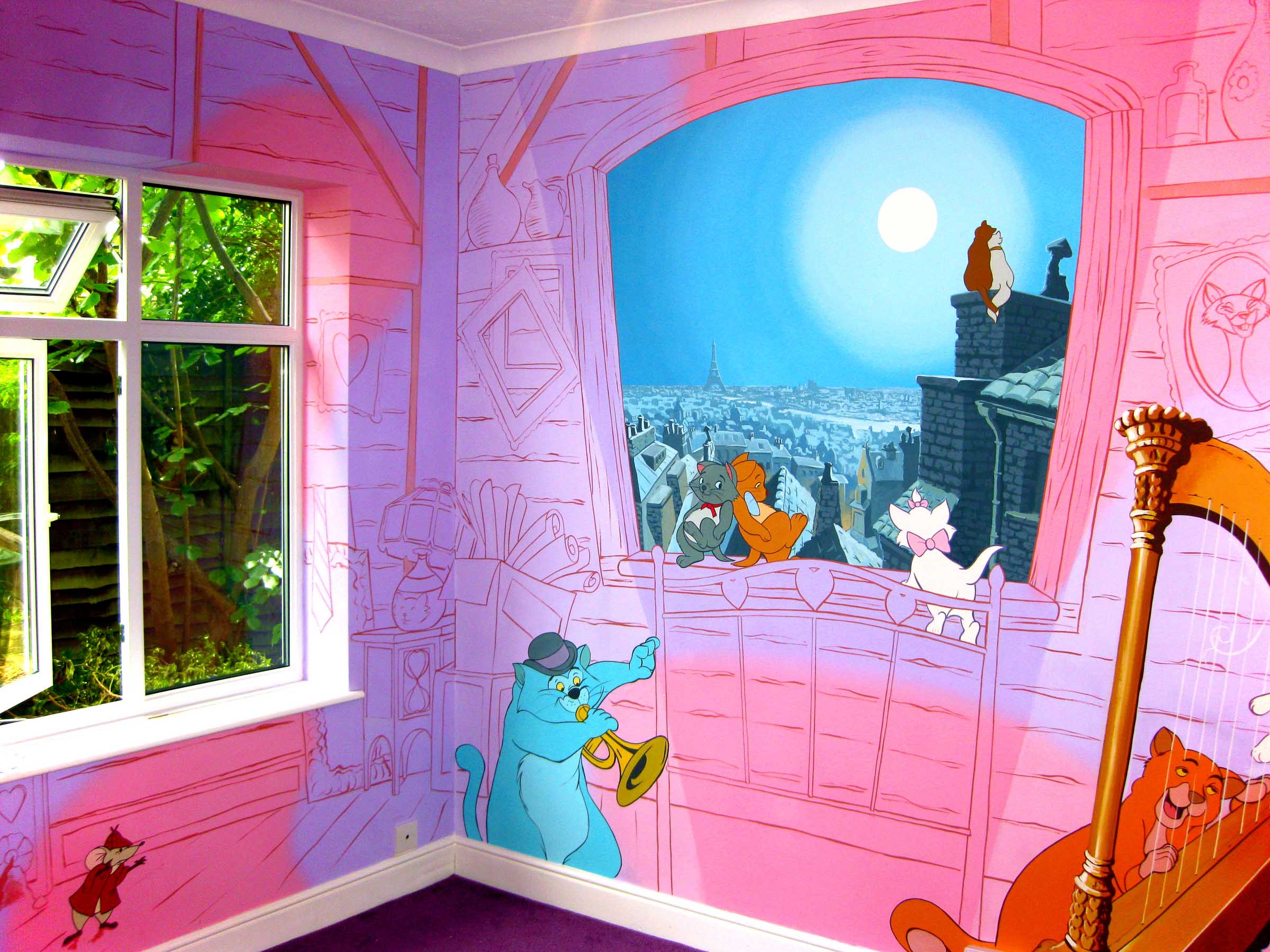 This Aristocats mural is painted around the whole room