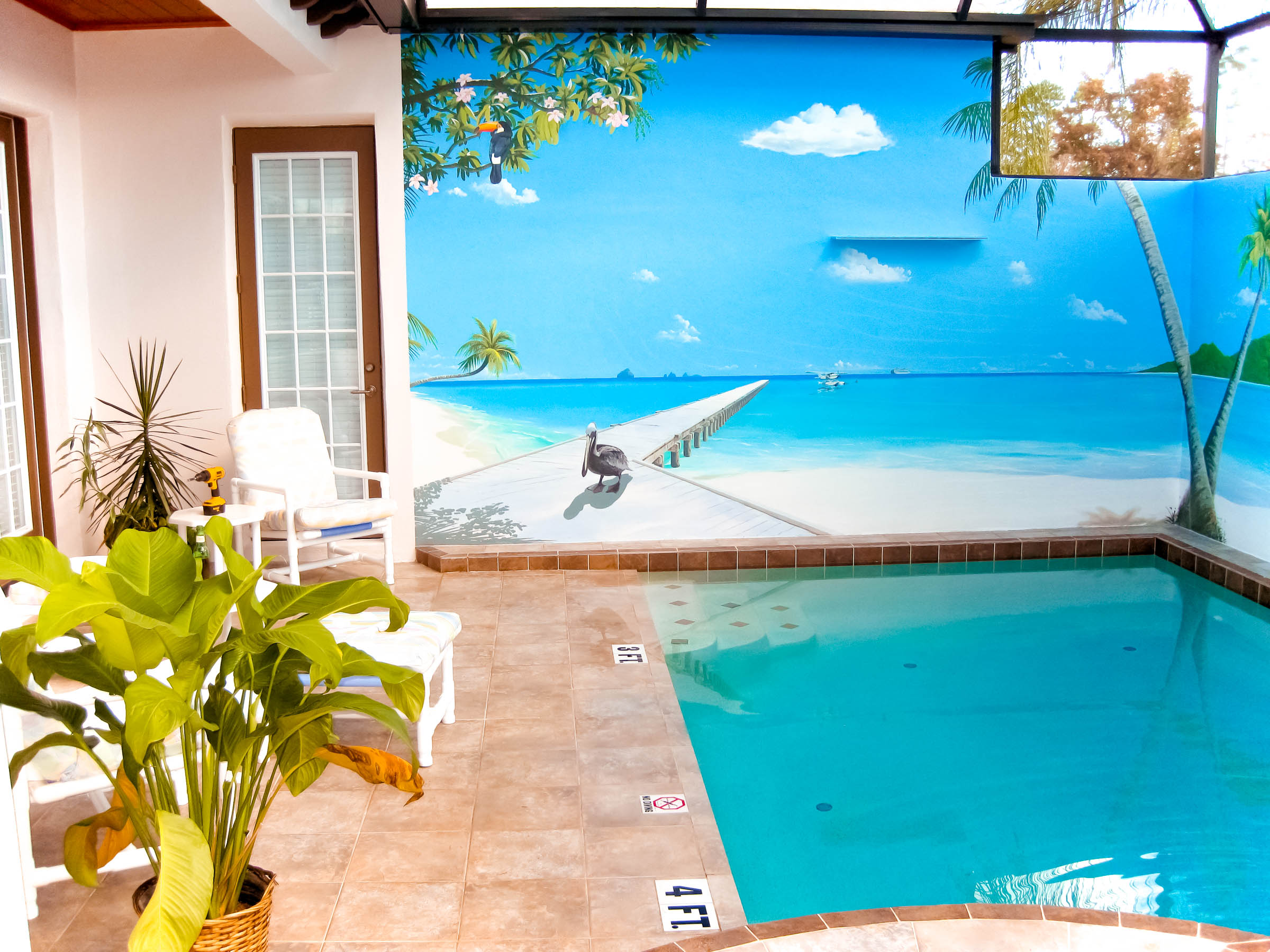 tropical-beach-mural-around-pool-usa