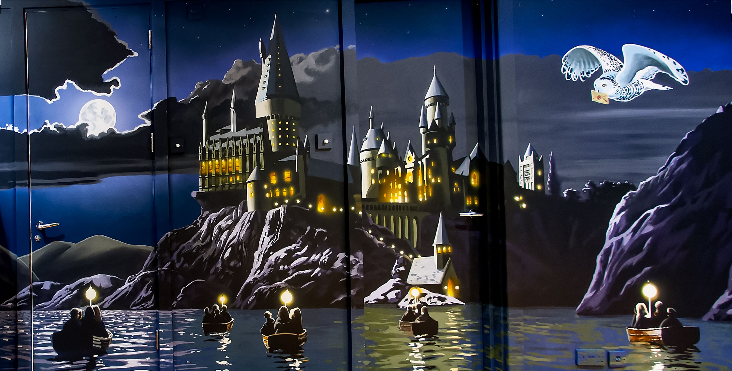 Harry Potter Hogwarts mural shown here straight on.