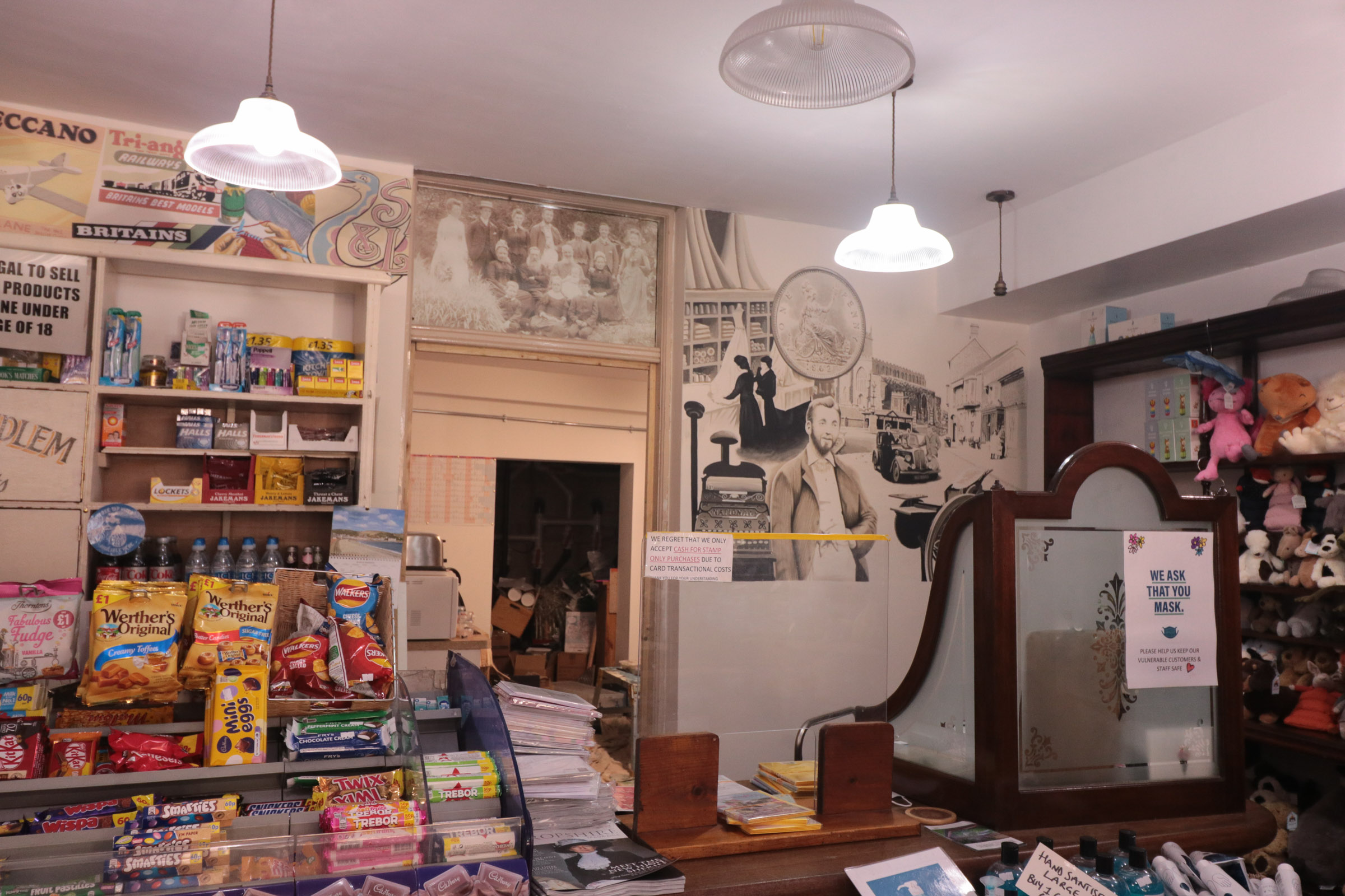 Williams of Audlem Mural. Again the positionings are shown in this shot of behind the counter. Another unit usually lives below the mural on the right