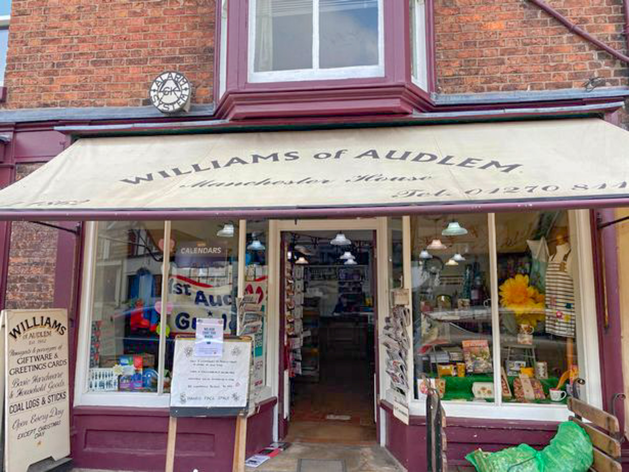 Williams of Audlem Mural - These last few shots show the outside of the vintage shop, and the picturesque town centre of Audlem