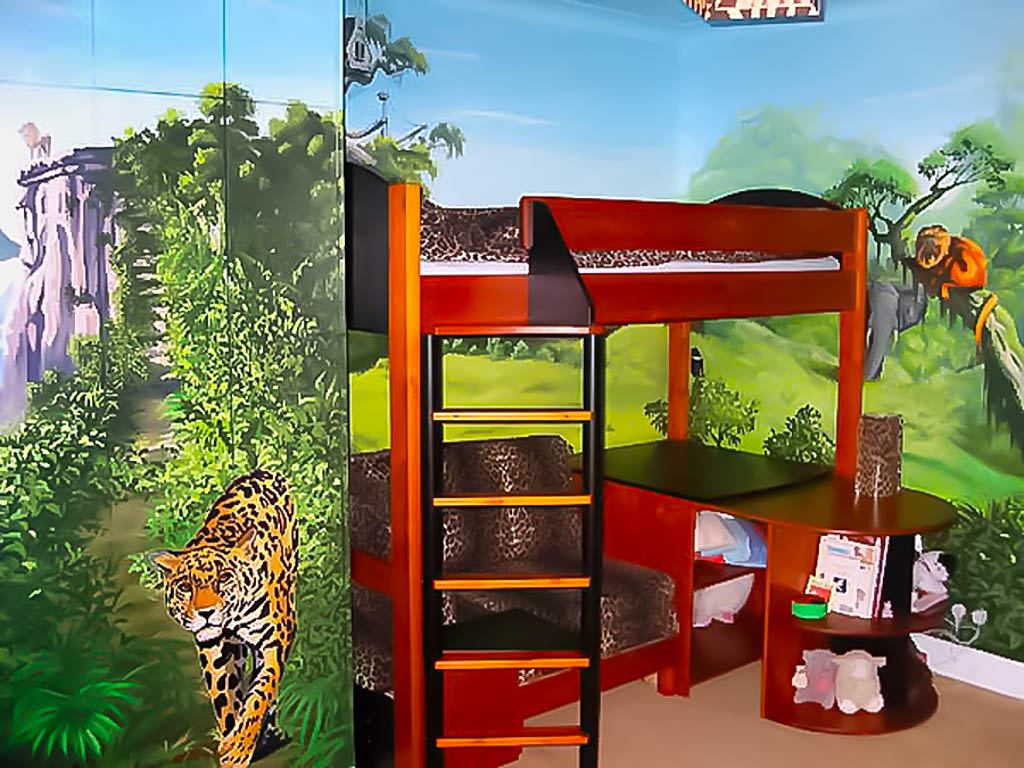 Jungle mural bedroom